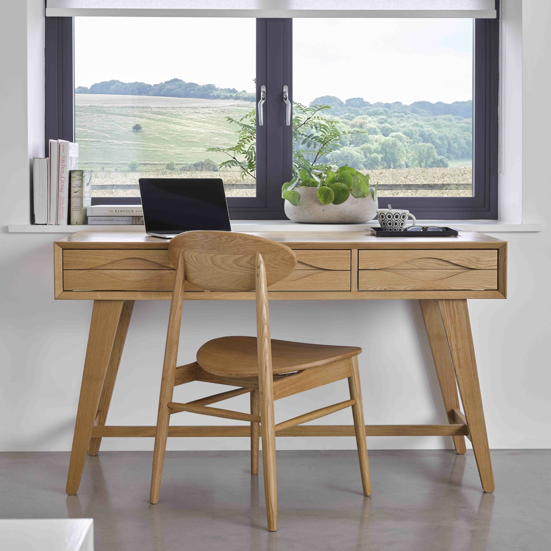 How to create a home office in a small space by | The Oak Furniture