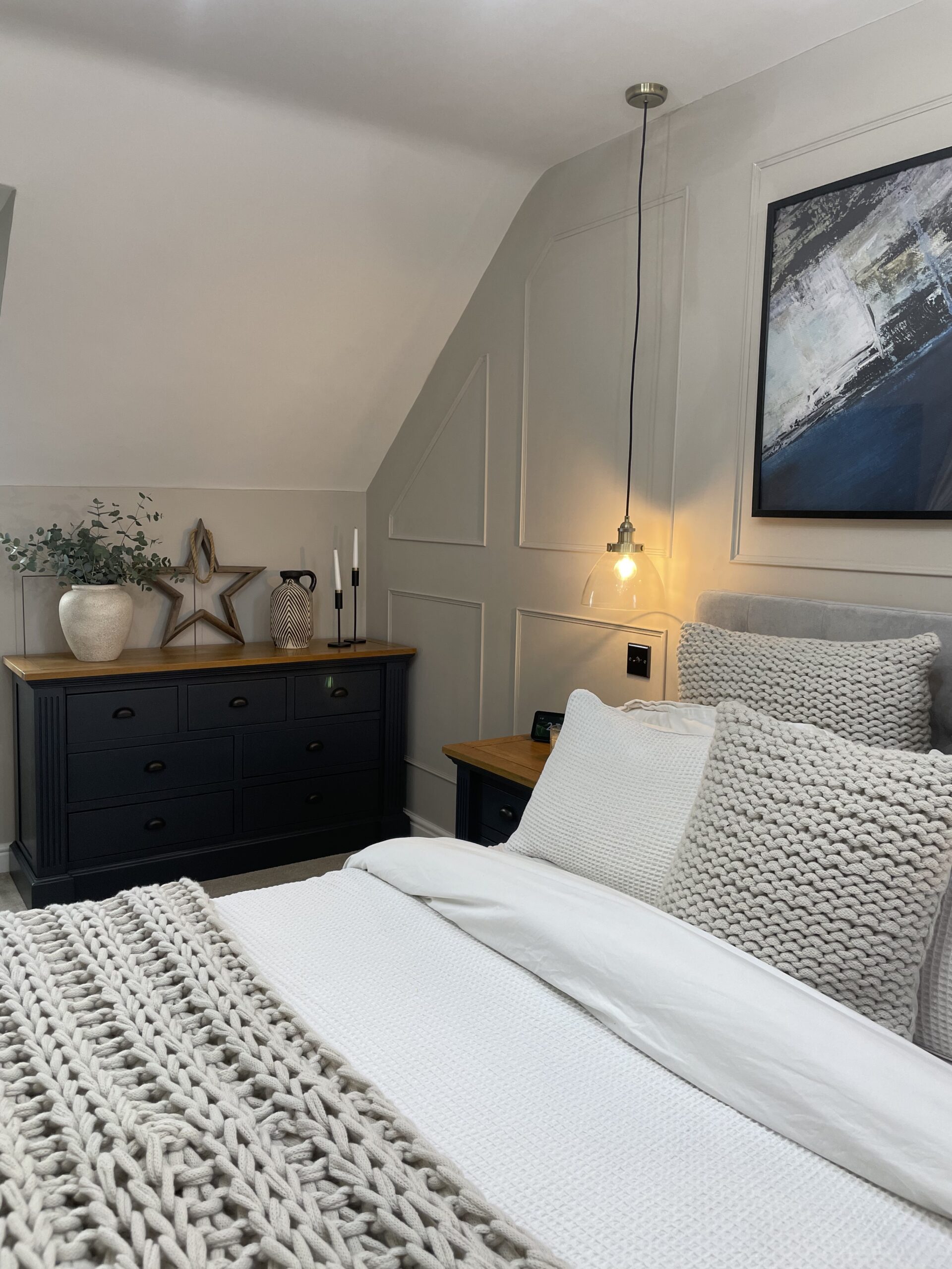 Create a Cosy Cream & White Bedroom – Ideas